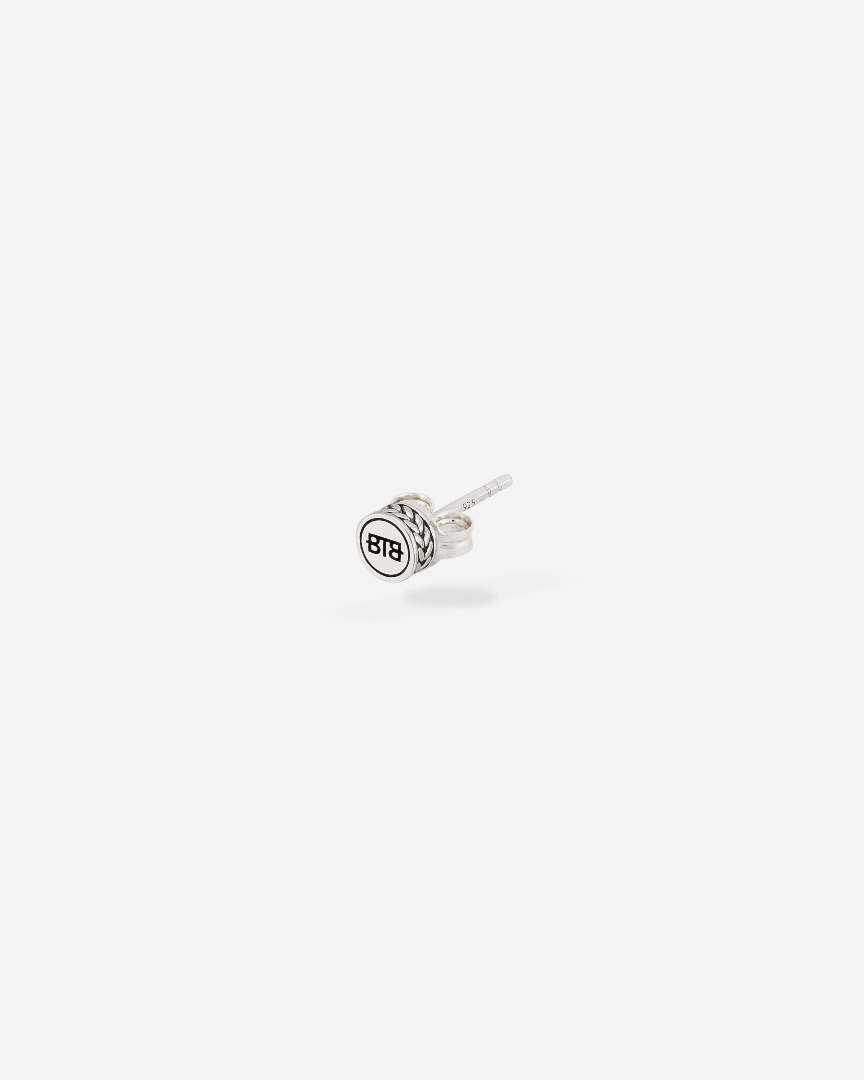 BUDDHATOBUDDHA - Barbara logo oorsteker single piece | 4x1,5mm