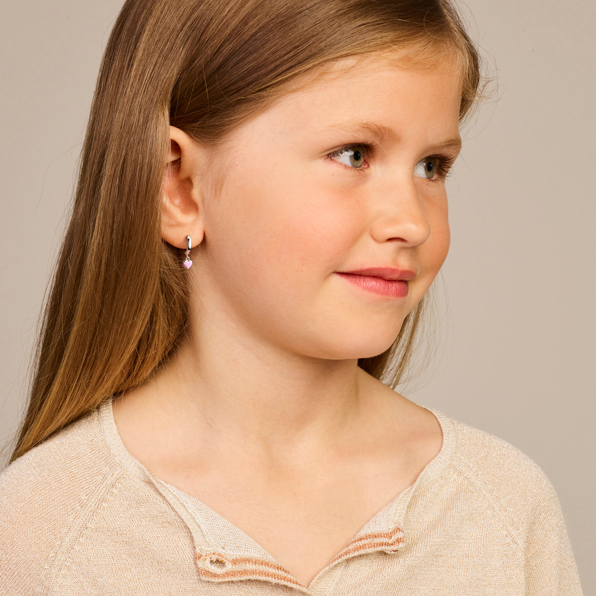 Zilveren klapoorringen met een roze hartje | 11,5x2mm