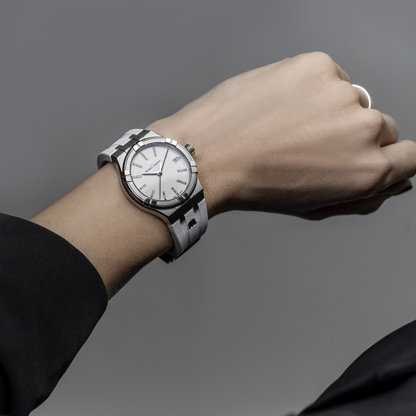 MAURICE LACROIX AIKON QUARTZ DATE 35MM AI1106-SS000-150-7