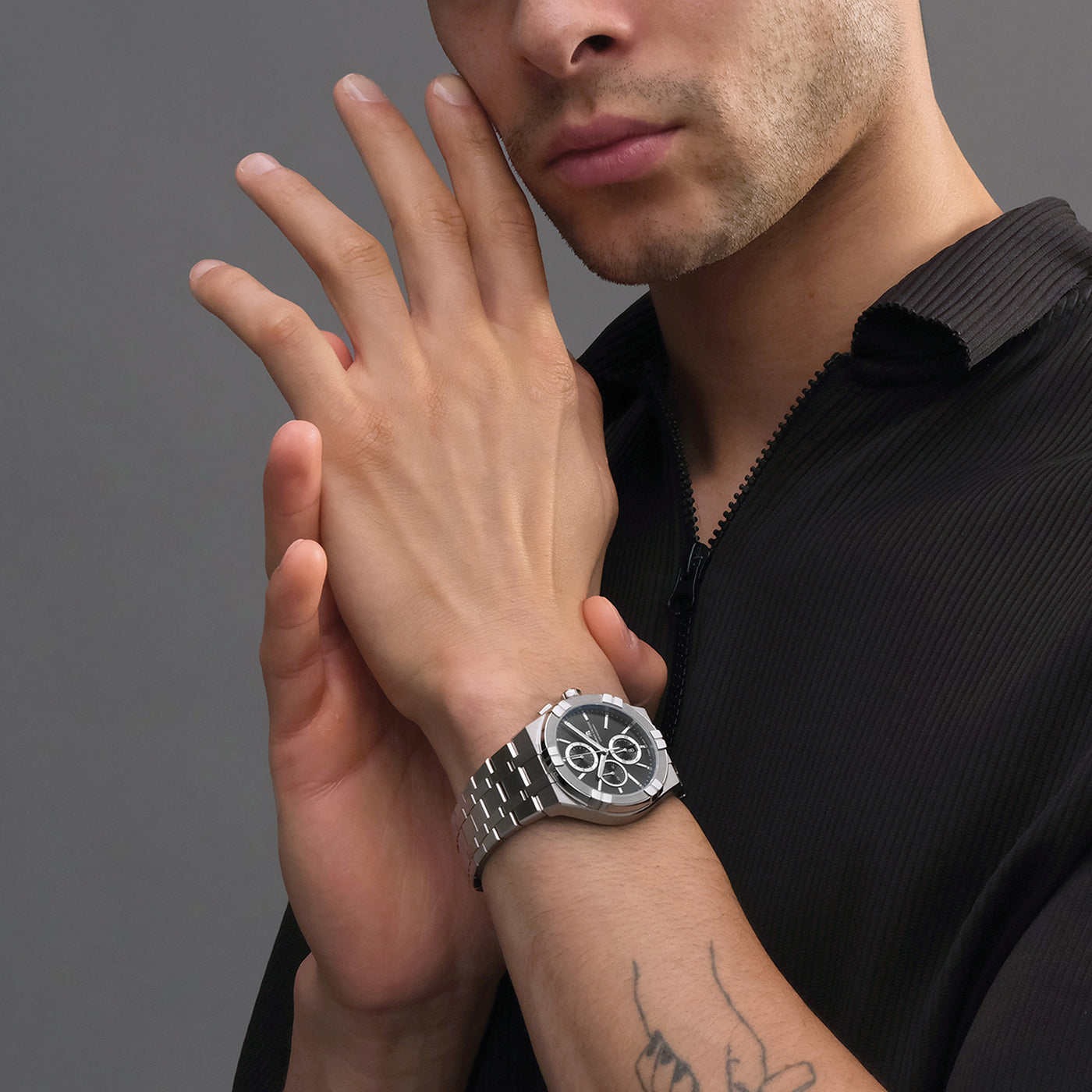 MAURICE LACROIX AIKON QUARTZ CHRONOGRAPH 42MM AI1118-SS002-330-1