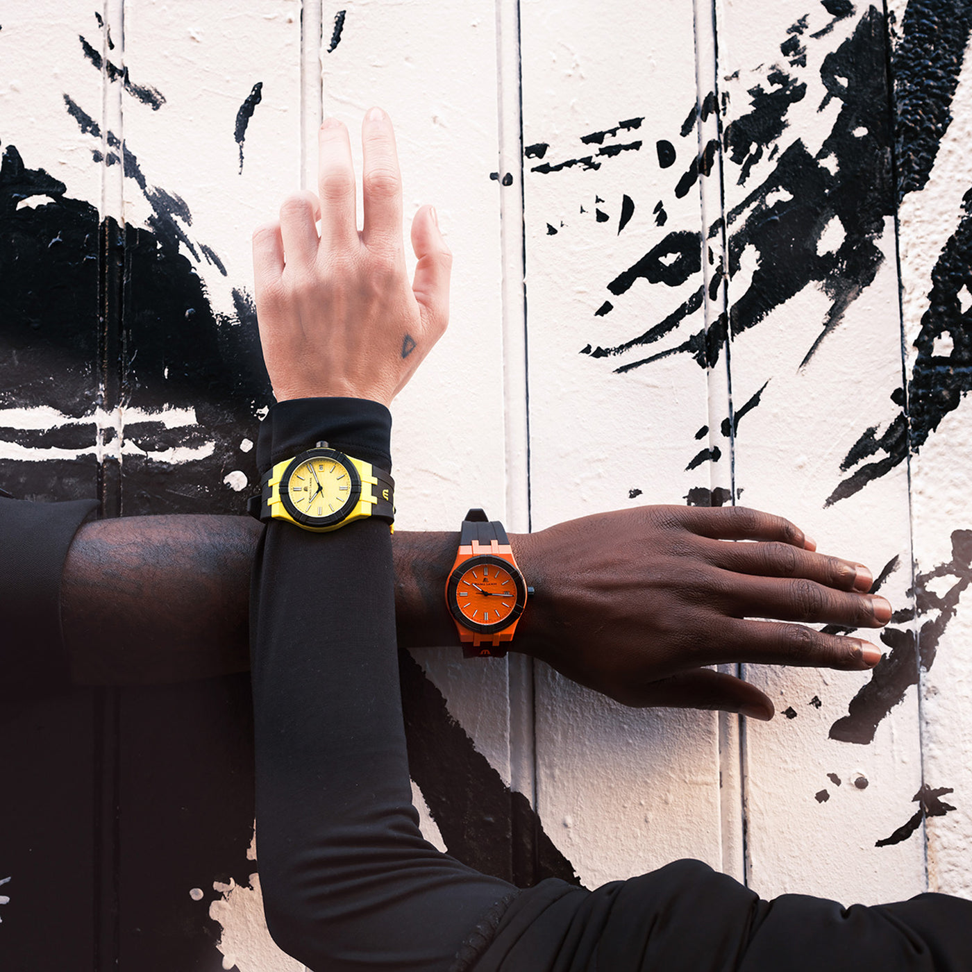 MAURICE LACROIX AIKON TIDE 40MM YELLOW/BLACK AI2008-60060-300-0