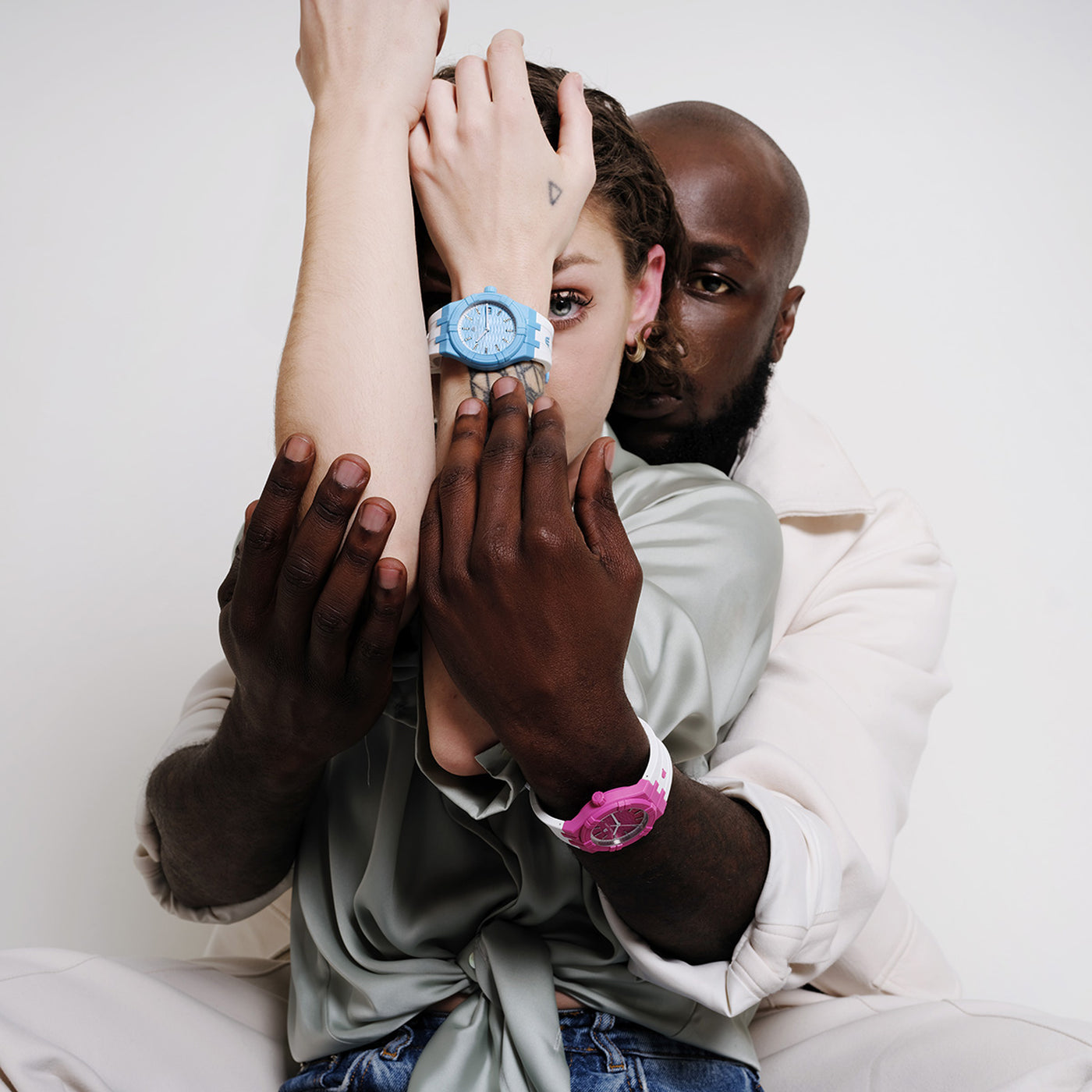 MAURICE LACROIX AIKON TIDE 40MM FUCHSIA/WHITE DIAMONDS AI2008-FFFF1-3A0-0