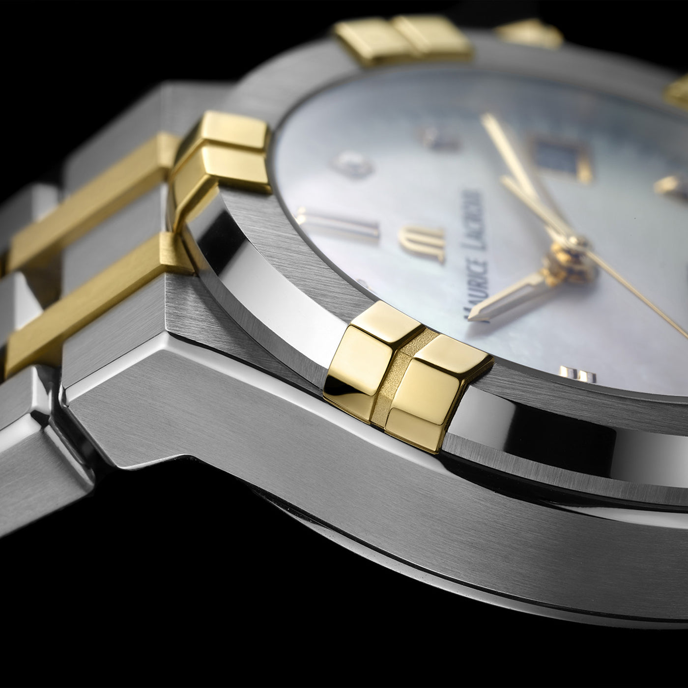 MAURICE LACROIX AIKON AUTOMATIC DATE 35MM AI6006-PVY13-170-1