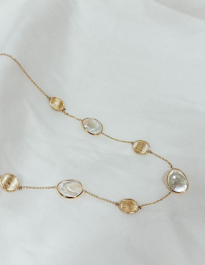 14krt geelgouden collier met parelmoer 13mm | 45cm