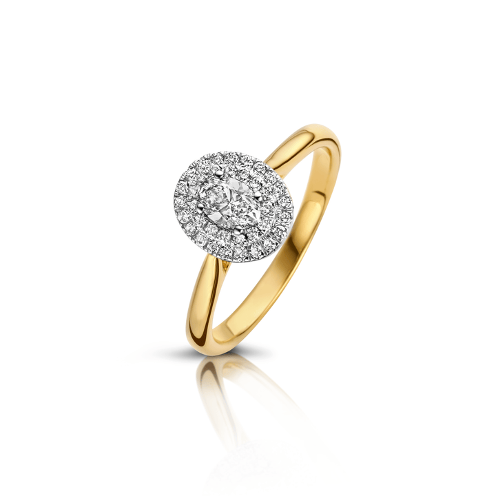 18krt geelgouden ring met 42-0.20ct HSI briljant en 1-0.30ct ovale diamant