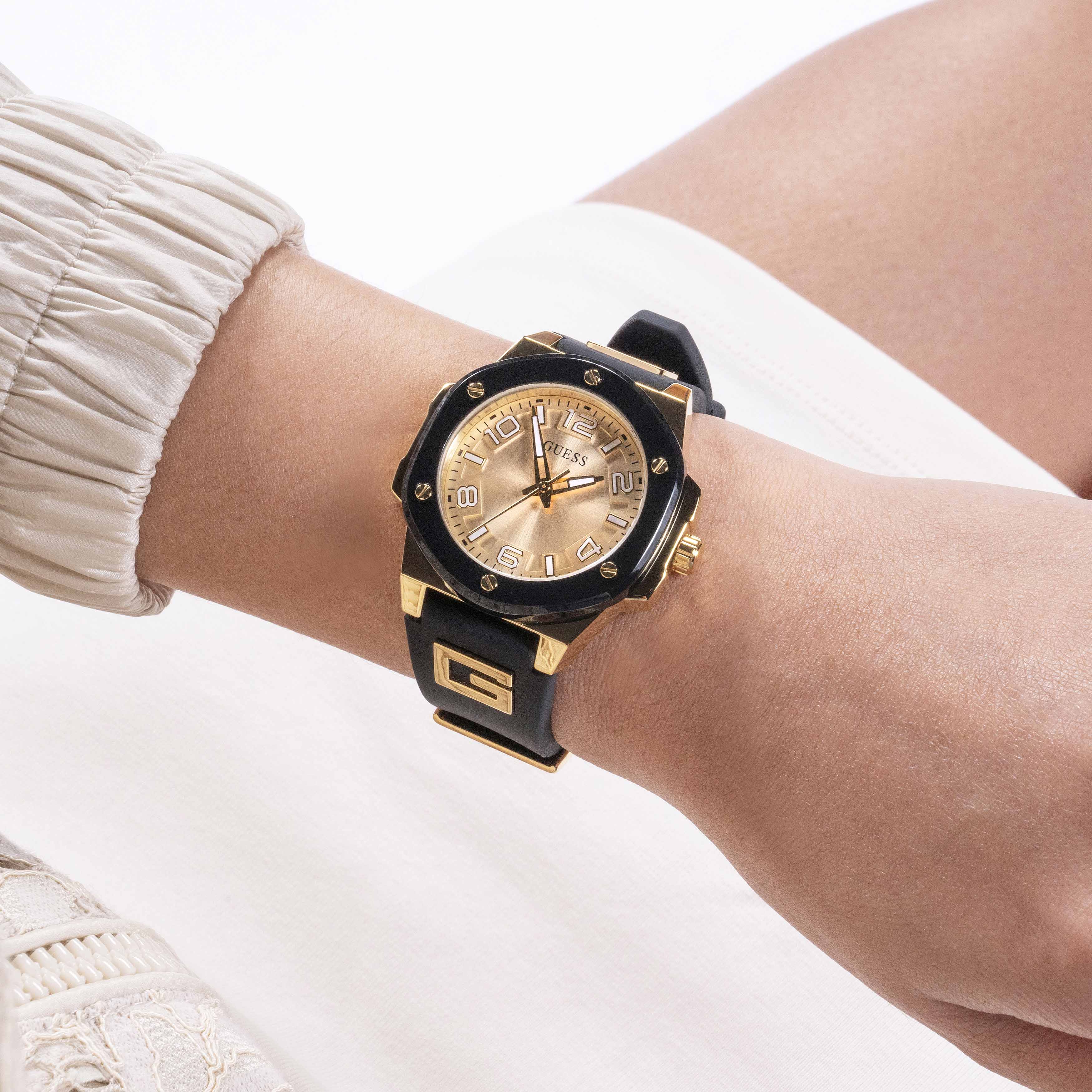 Guess Watches G HYPE GW0555L2