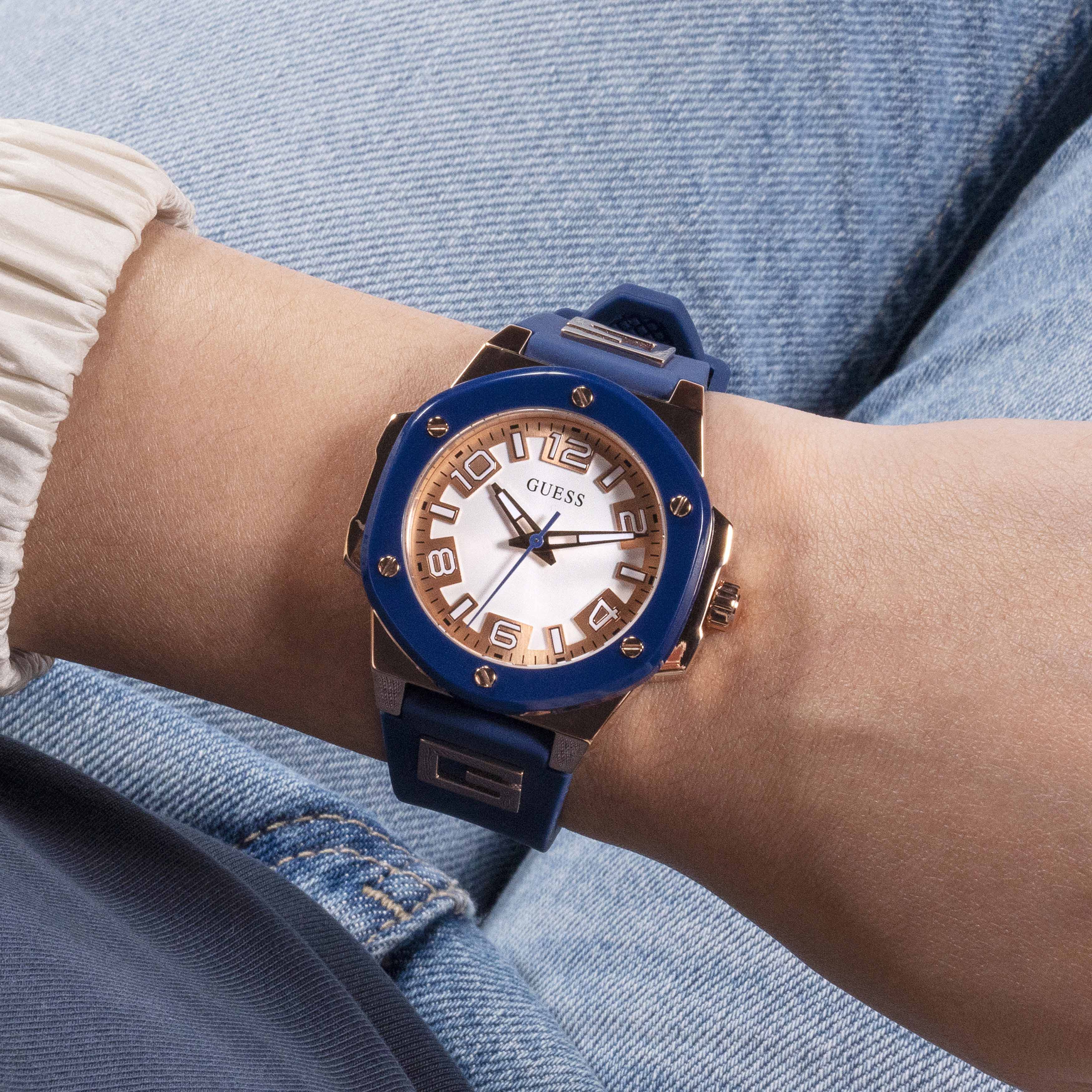 Guess Watches G HYPE GW0555L4