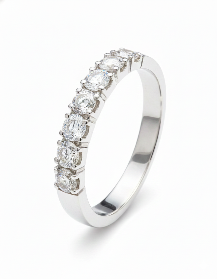 14krt witgouden memoire ring met LG 7-0.63ct DVVS