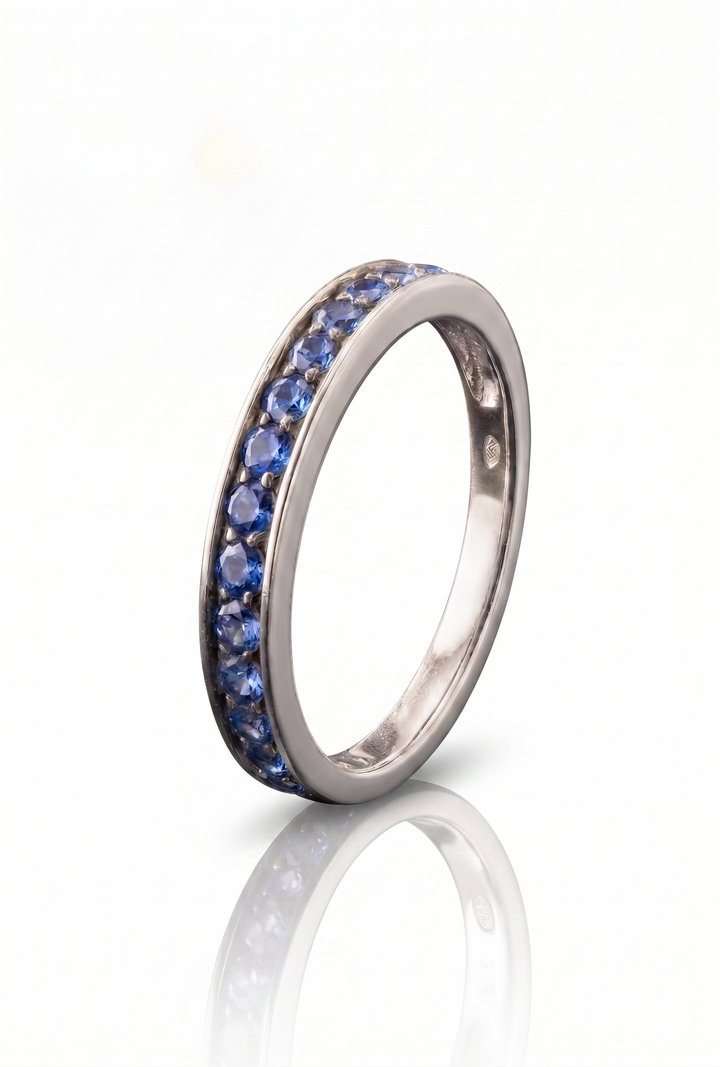 14krt witgouden ring met blauw saffier | mt 17 3/4