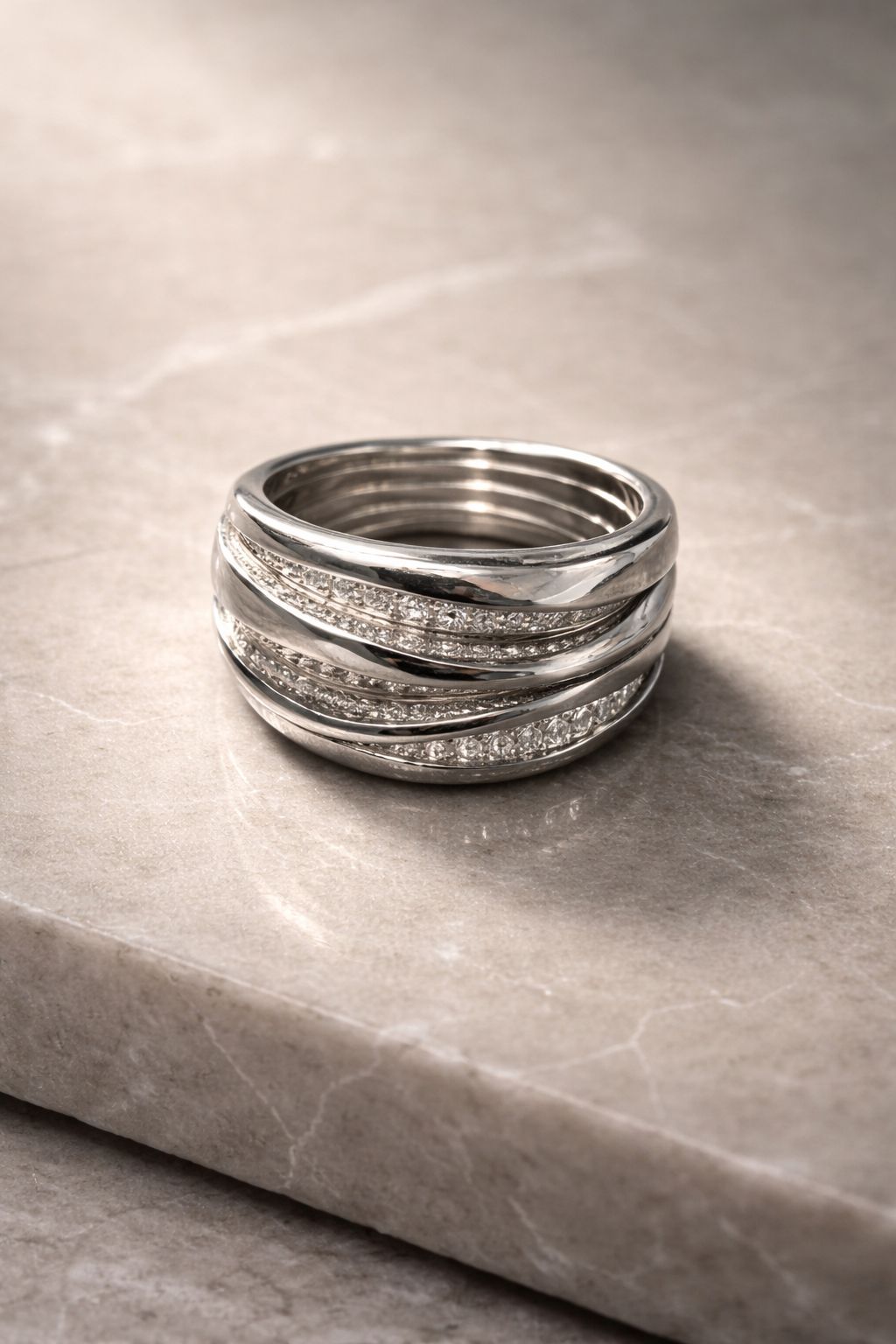14 karaat wit gouden ring, met 0,65ct briljant | mt 17,5