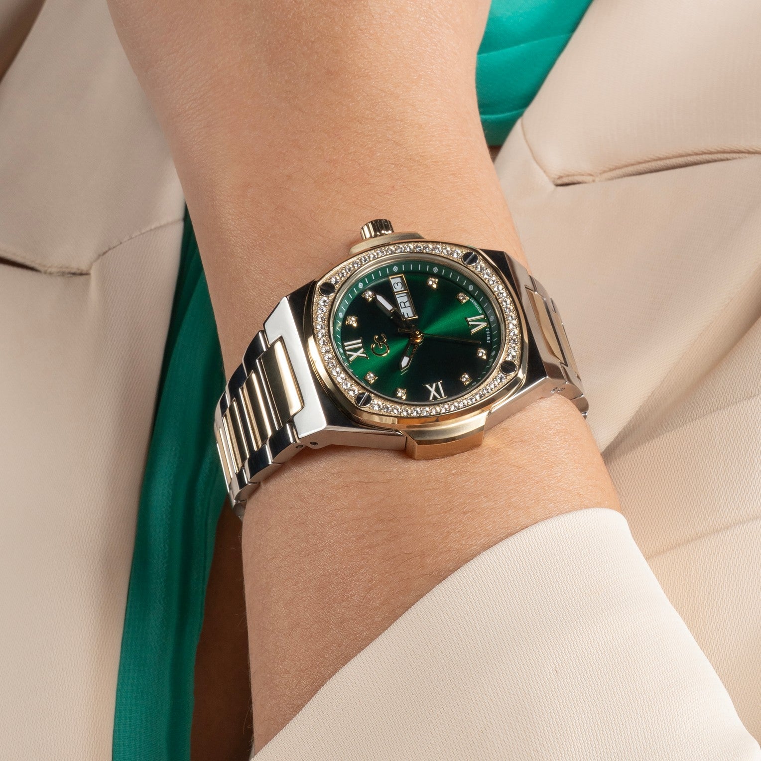 Gc Coussin Shape Lady Y98010L9MF