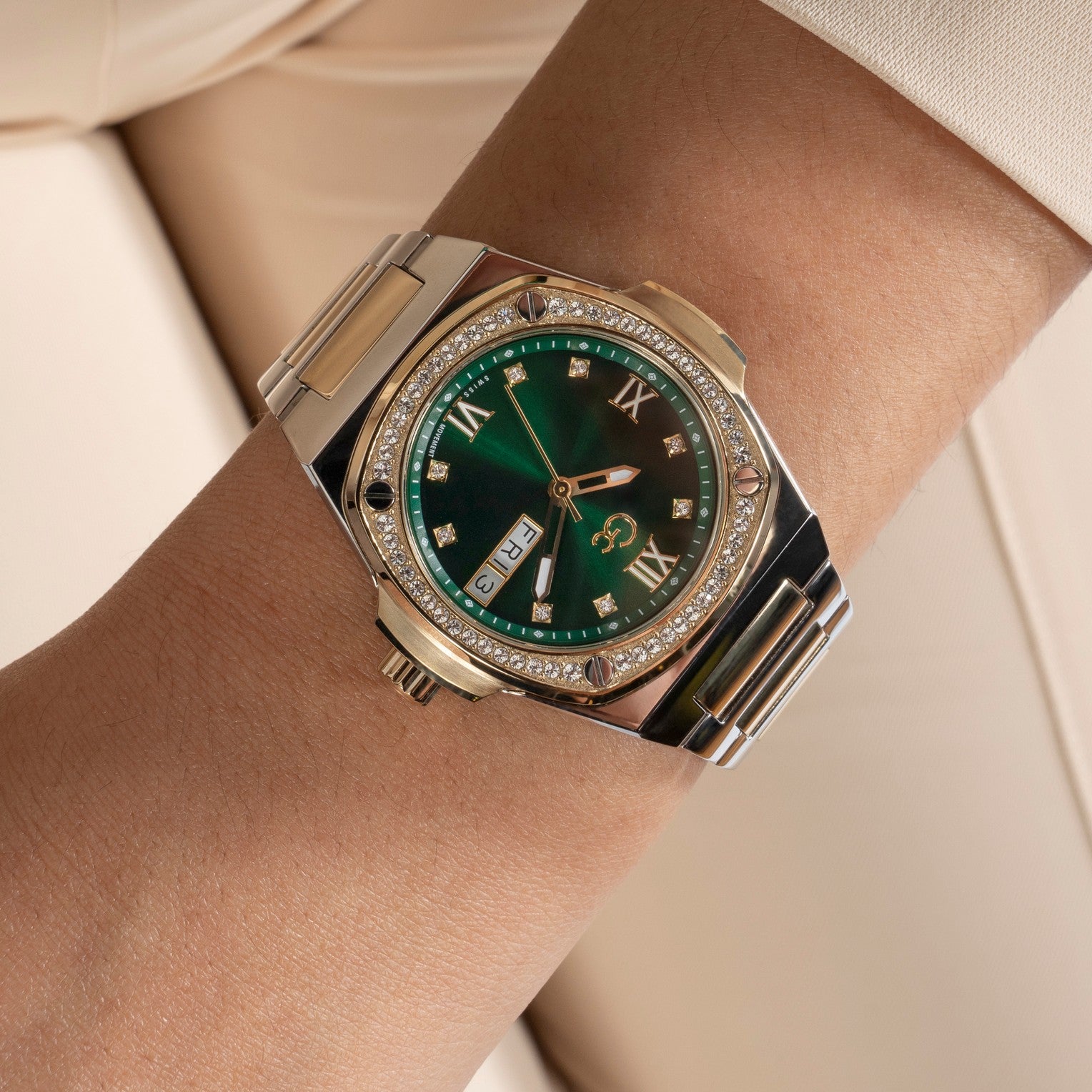 Gc Coussin Shape Lady Y98010L9MF