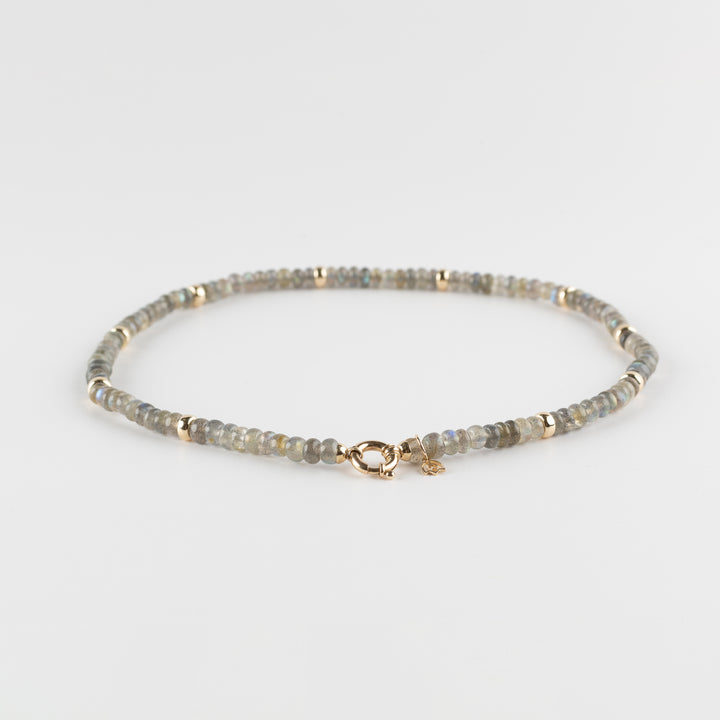 Y&G Edelstenen collier | Donkere Labradoriet & 14kt goud | 45cm