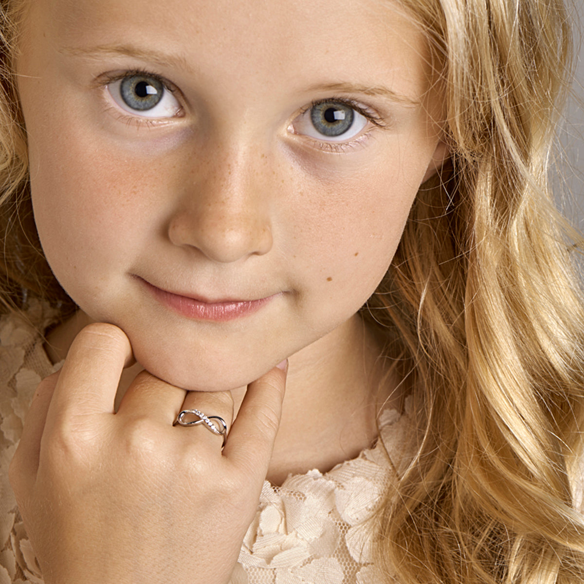 zilveren kinderring infinity zirkonia | 5,6mm