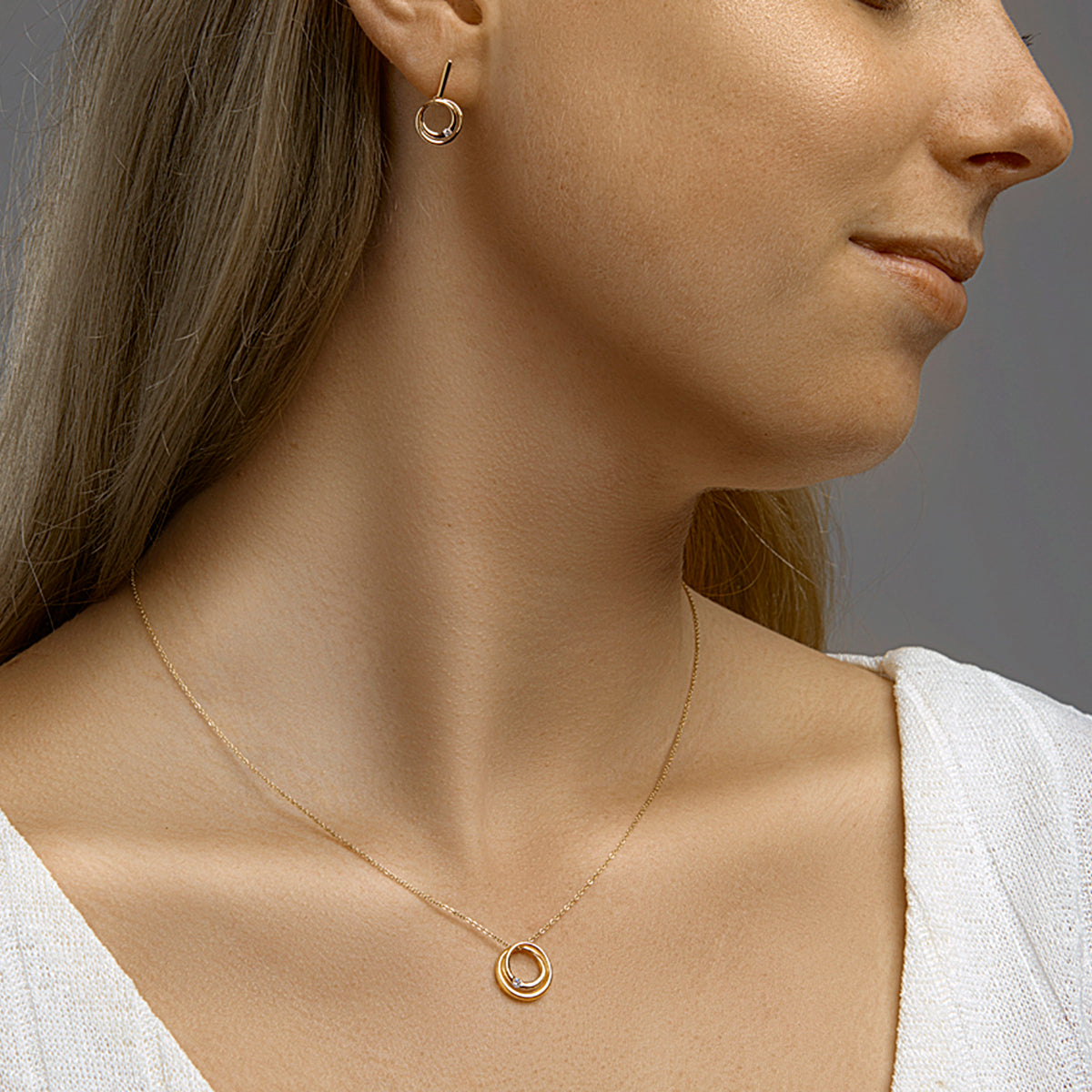 14krt geelgouden hanger rond met diamant 0.04ct hsi
